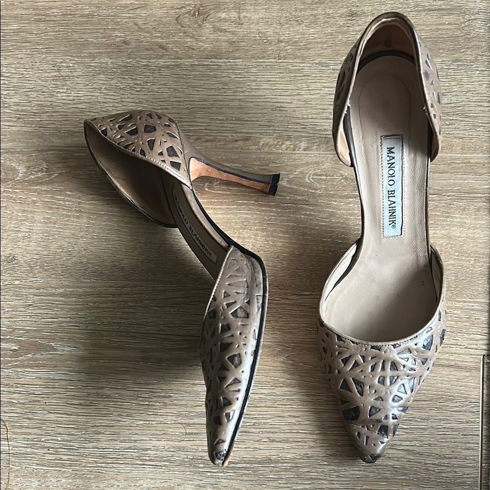 Manolo Blahnik Tan Heels Timeless Elegance